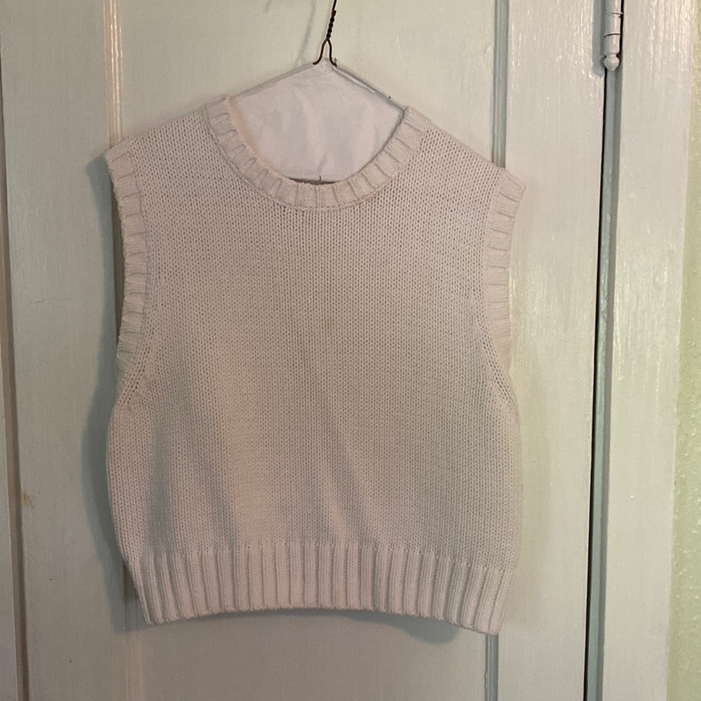 Zara White Crop Sweater Vest